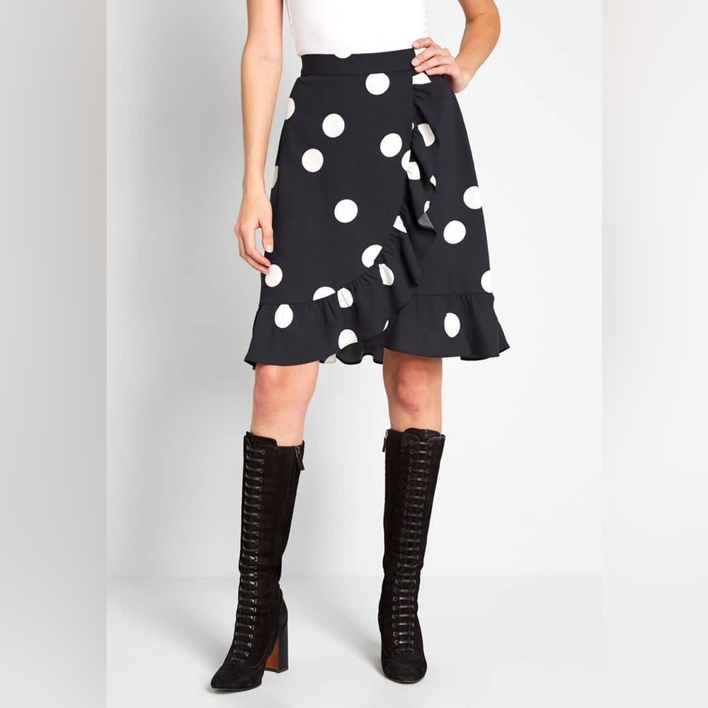 MODCLOTH‎ It's a Wrap Ruffled A-Line Skirt